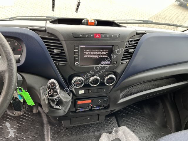 Camião Iveco 70C18 Kühlkoffer mit Ladebordwand...