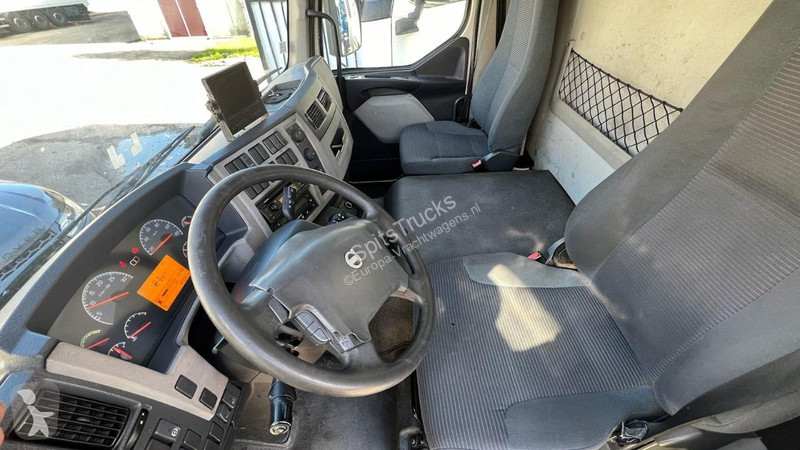 Kamion Volvo FL 240 Thermo-King+LIFT DHollandia