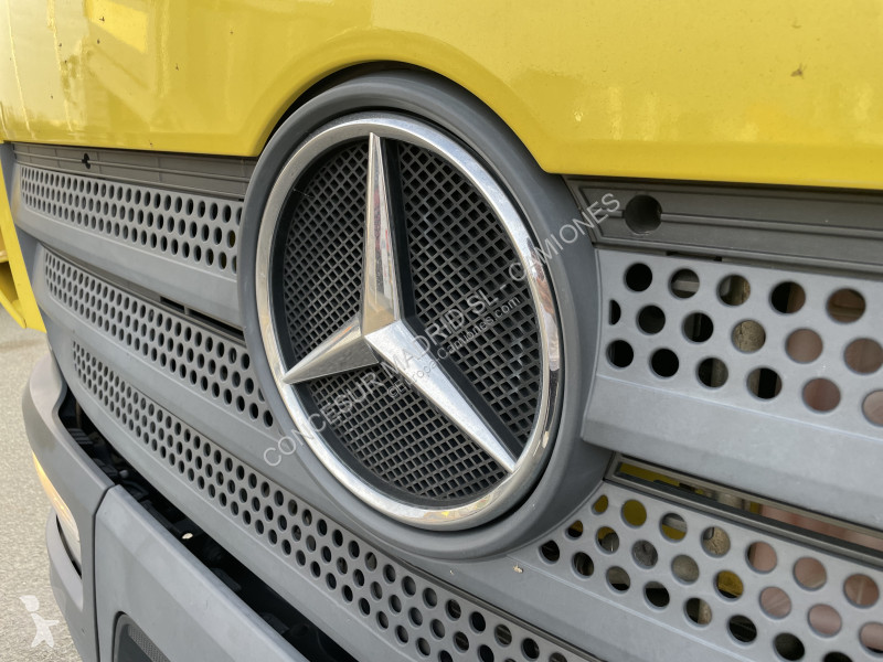 Kamion Mercedes  1224