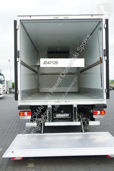 Camion Mercedes ATEGO / / EURO 6 / CHŁODNIA +...