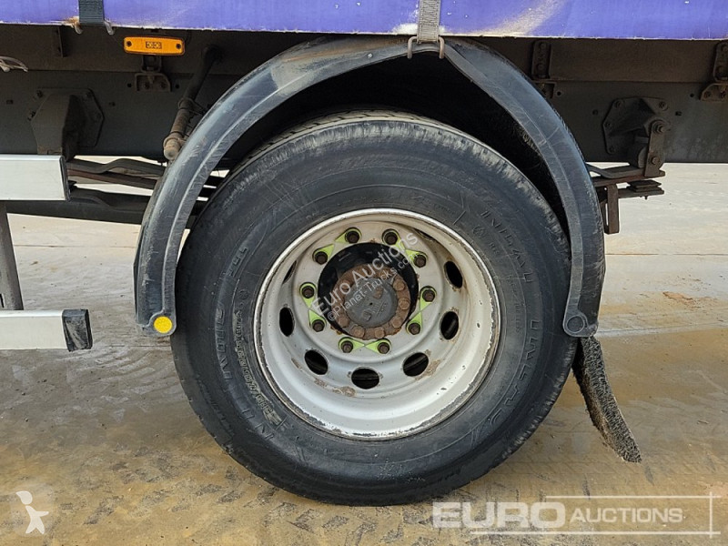 Camion  CF230