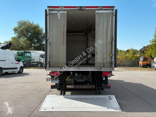 Kamion Iveco...