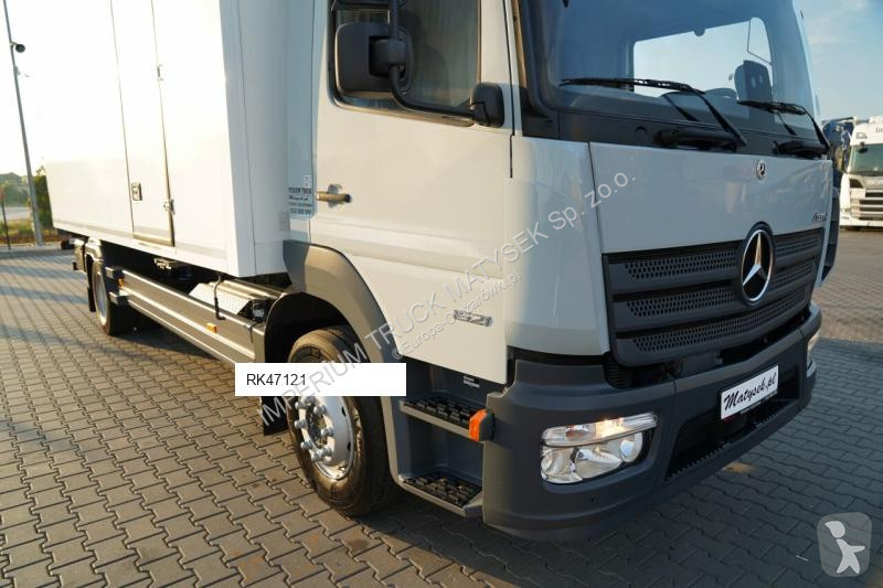 Camion Mercedes ATEGO 1521 / IZOTERMA /...