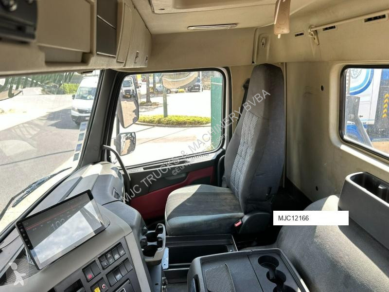 Vrachtwagen Volvo 420 6x4 AJK HOOKLIFT / HAAK...
