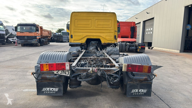 Camión Mercedes 815 (BOITE MANUELLE / MANUAL...