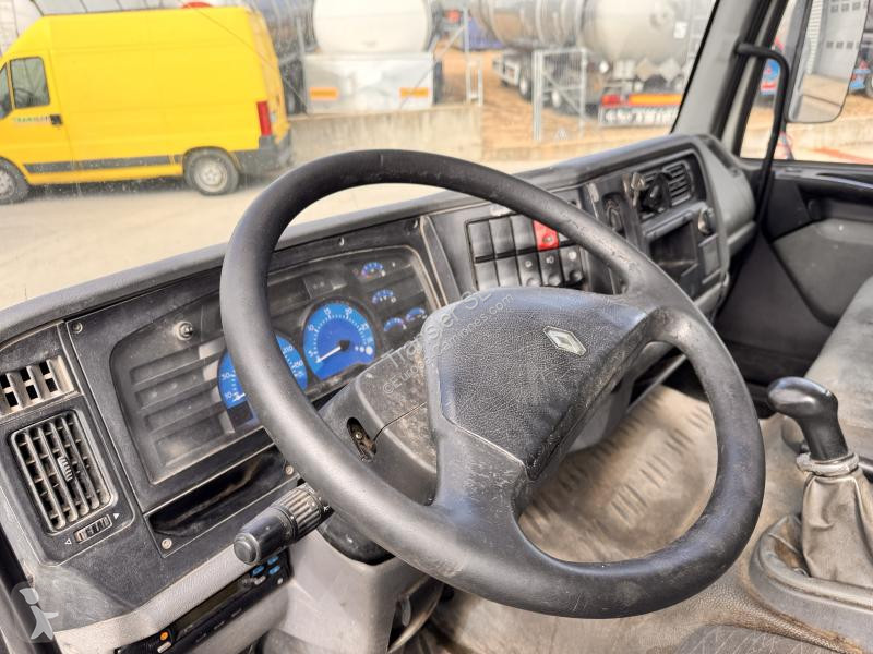 Camion Renault  220 L3-C