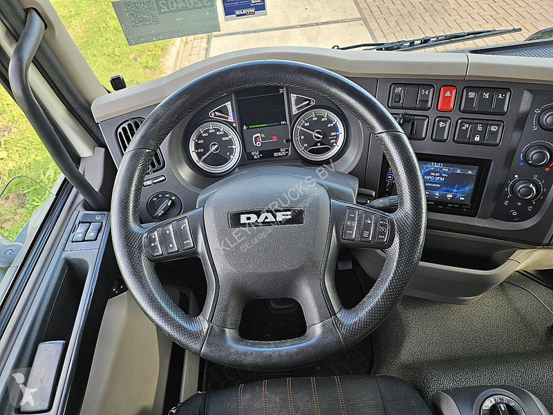 Camion DAF 210