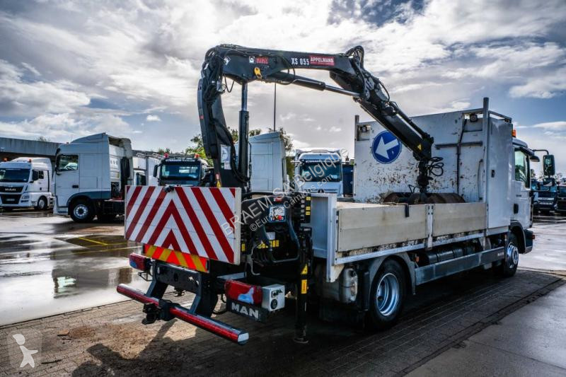 شاحنة MAN 12.190 BL + HIAB 055 D-1 HIDUO