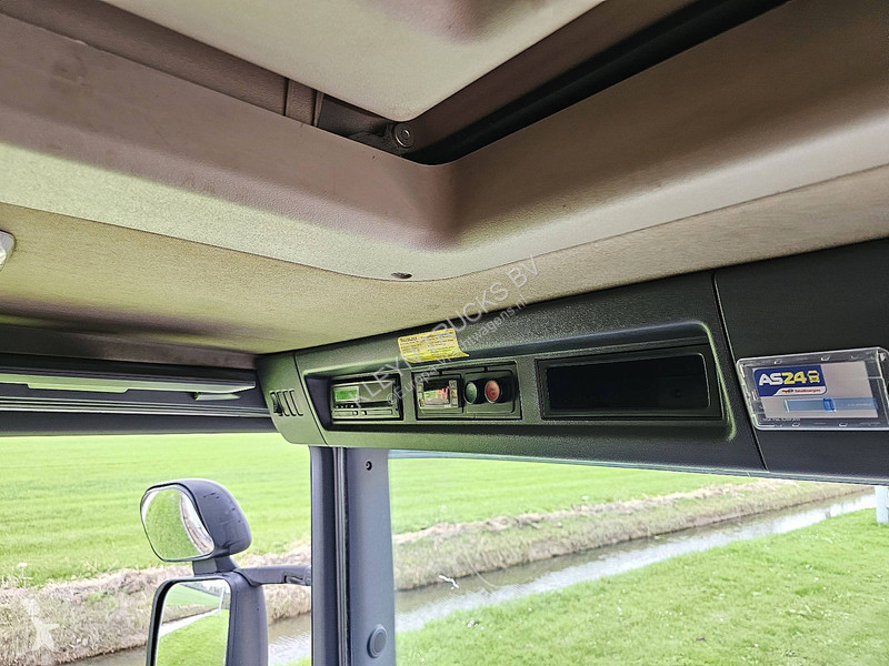 شاحنة Scania P320 6X2*4 AMBERET IFT