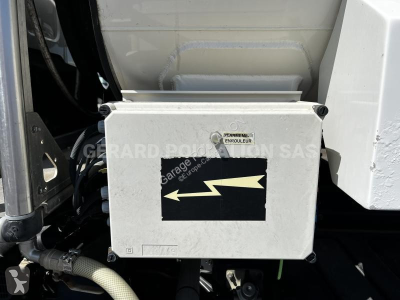 شاحنة Renault  280 E6  D18 P 4X2 CITERNE CARB...
