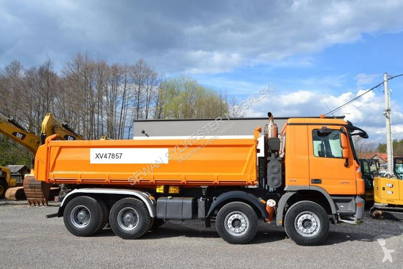 Teherautó Mercedes ACTROS 3241