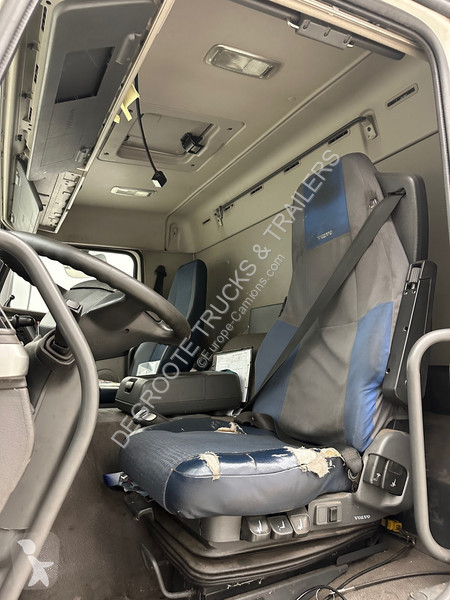 شاحنة Volvo 300 - 6x2