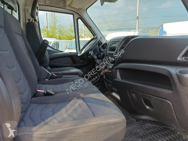 Camion Iveco DAILY 70C18/P