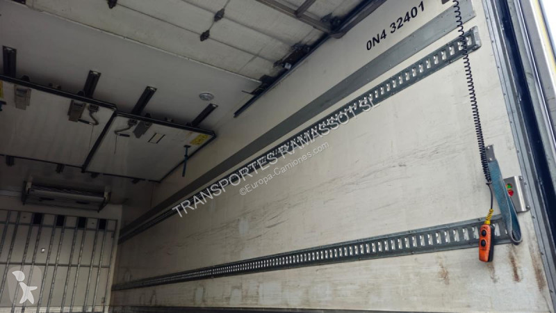 شاحنة Renault  D WIDE (LOA Location avec Option...