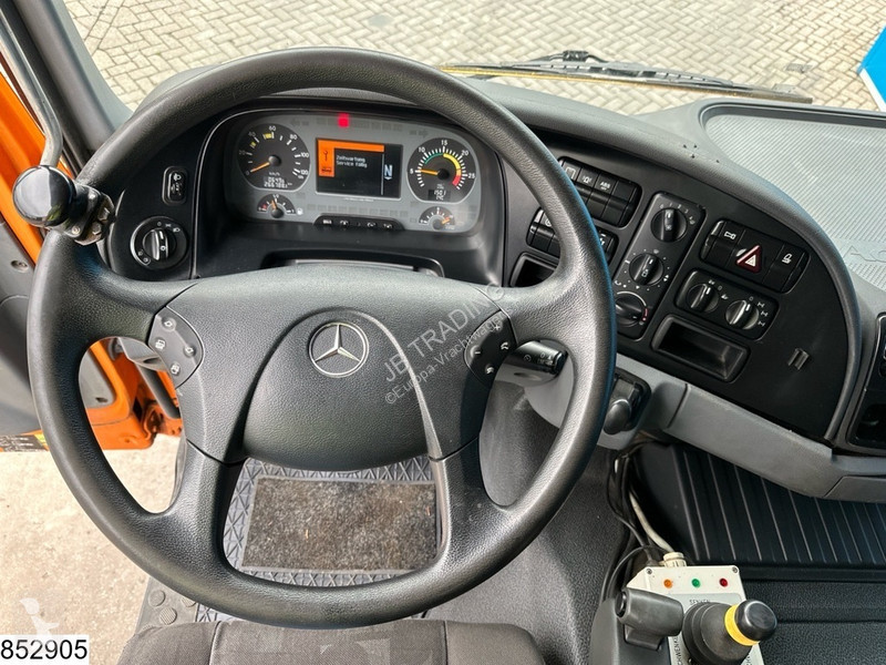 Mercedes 1832 4X4, Grit spreader, Snow plough,...