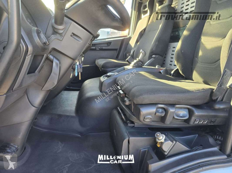 شاحنة Iveco 100E22  PRESA DI FORZA EURO 6 MANUALE