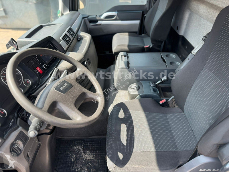 شاحنة MAN 22.250 Getränkewagen mit Ladebordwand...