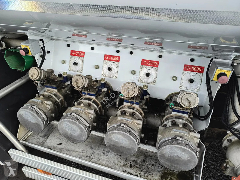 شاحنة Renault 270 DXI - 11000L FUEL / CARBURANT...