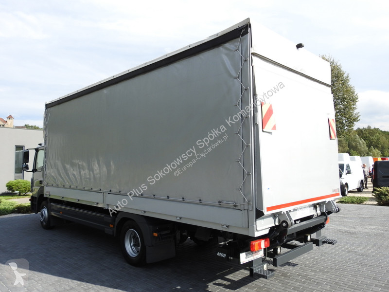 شاحنة Mercedes 1221 ATEGO