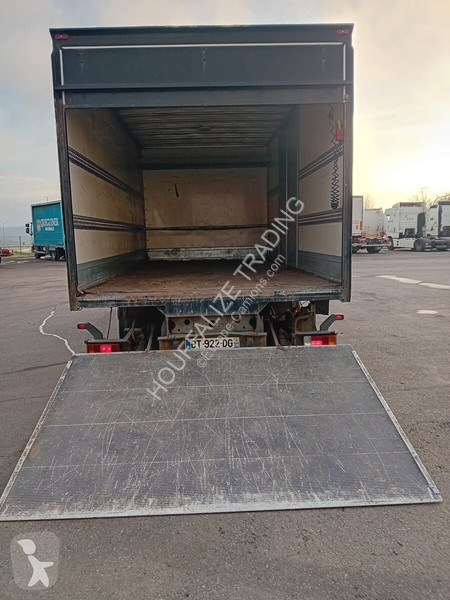 شاحنة Iveco