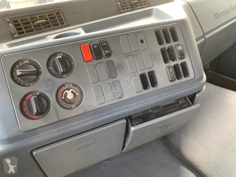شاحنة Mercedes 3243