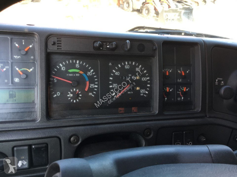 شاحنة Volvo 420