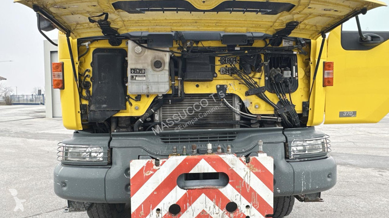 شاحنة Renault 370 DCI 6x4