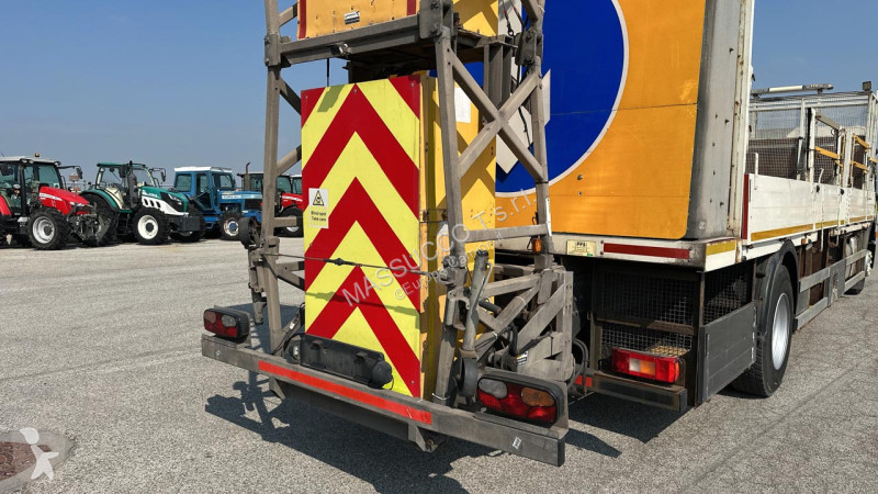 شاحنة Volvo FE 250 4X2