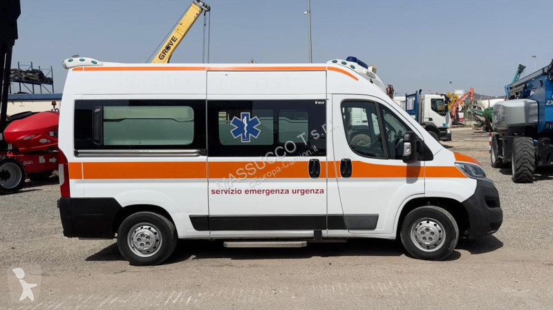 شاحنة Fiat DUCATO AMBULANZA