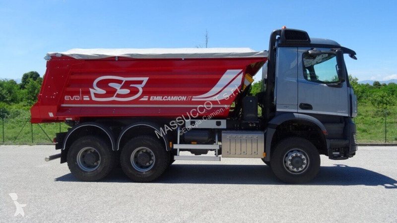 شاحنة Mercedes 3351 6x6