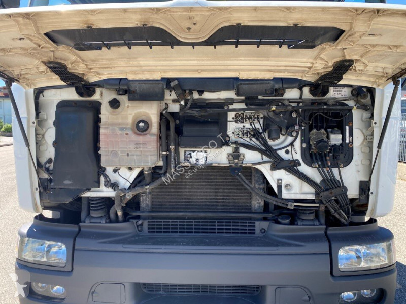 شاحنة Renault 370 6x2