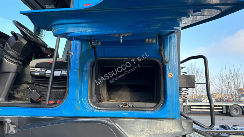 شاحنة Renault K 460 4x2