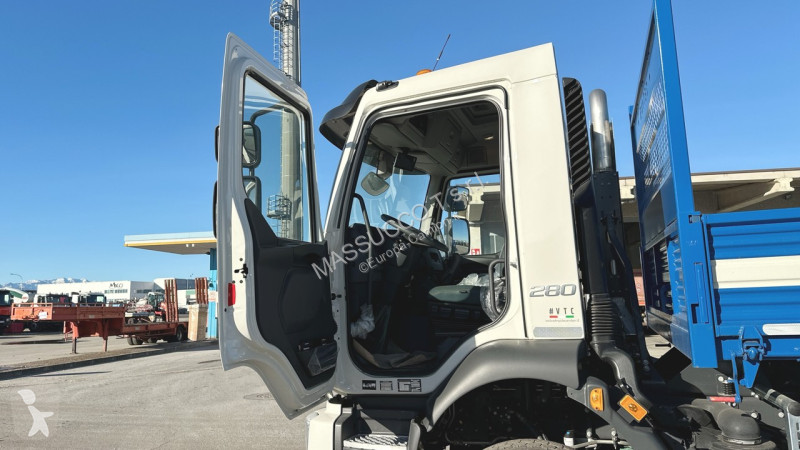 شاحنة Volvo FL280 4x4