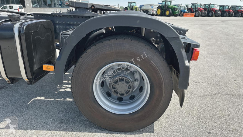 شاحنة Volvo FMX420 4x4