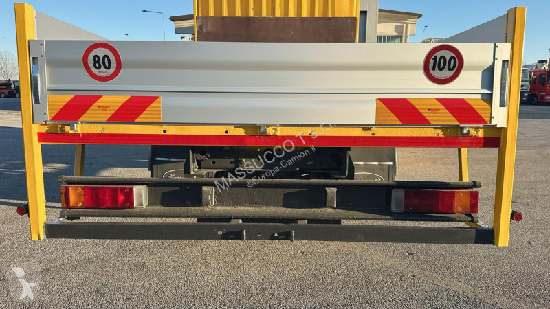 شاحنة Iveco ML120E18 4x2