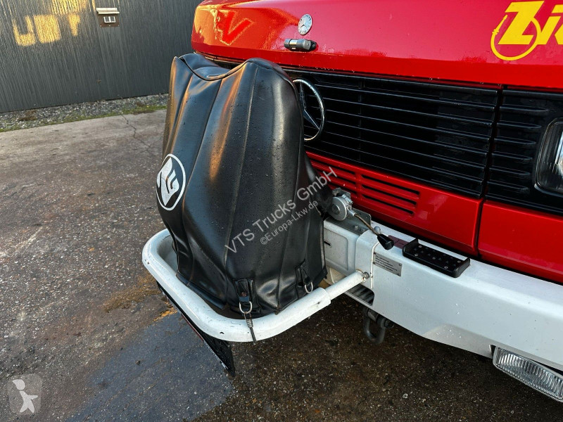 شاحنة Mercedes 4x2 Feuerwehr