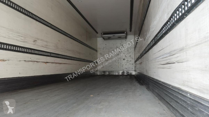 شاحنة Volvo 380  (LOCATION / RENT)