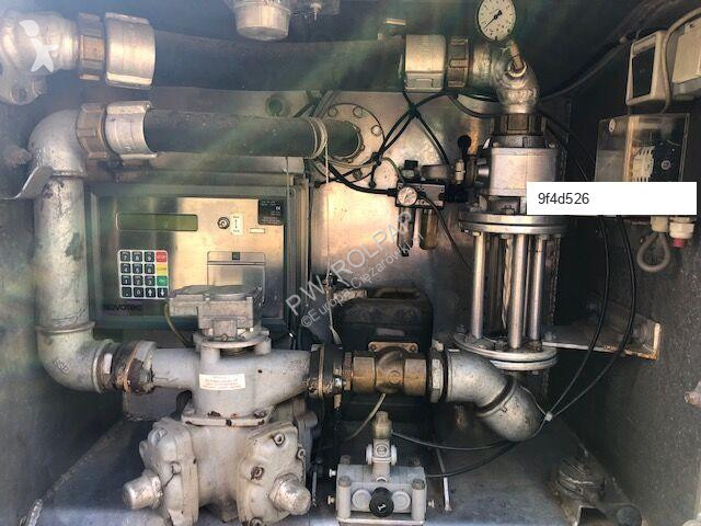شاحنة Mercedes 818