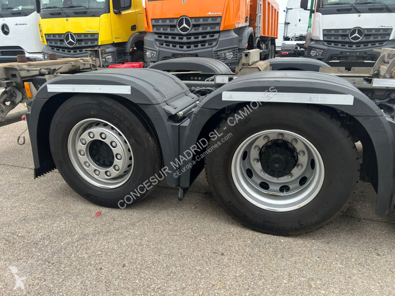 شاحنة Mercedes  2553 L BDF