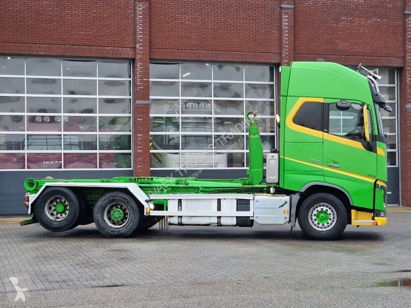 شاحنة Volvo 16750 Globetrotter XL 6x2 - 20T...