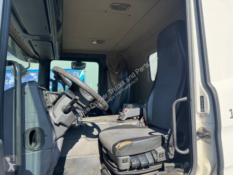 شاحنة Scania 6X2 EURO 4 / AUTOMARTIC 3 PEDALS
