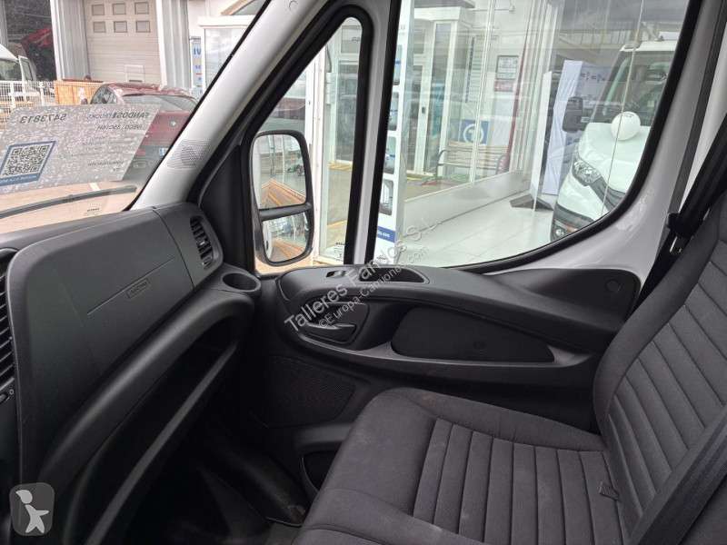 Furgoneta Iveco  35C16 20m3 1 AÑO DE GARANTIA...