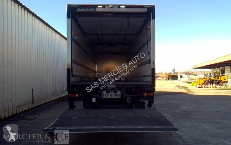 شاحنة Iveco