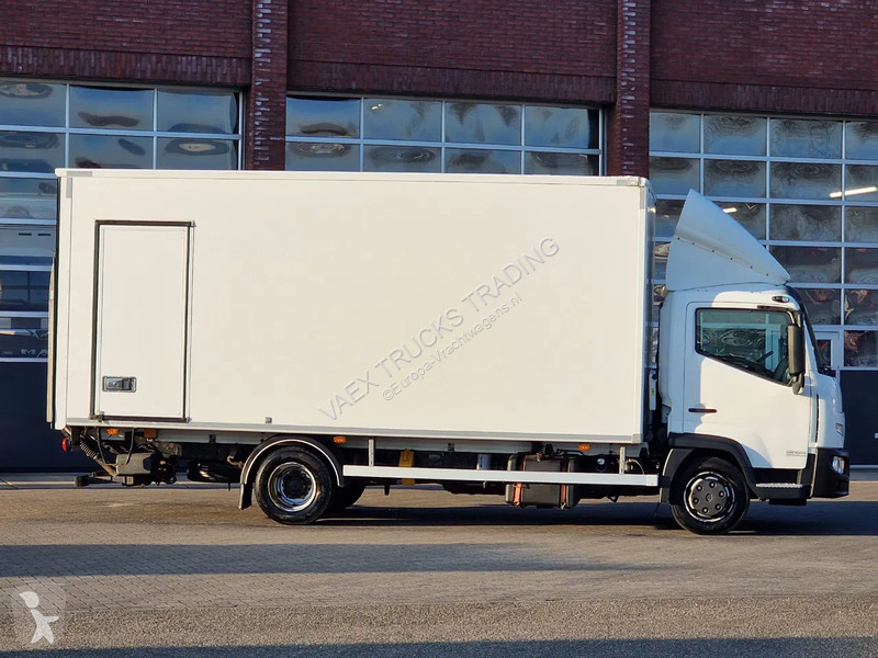 شاحنة Renault D 4x2 Box - Loadlift - Low KM -...