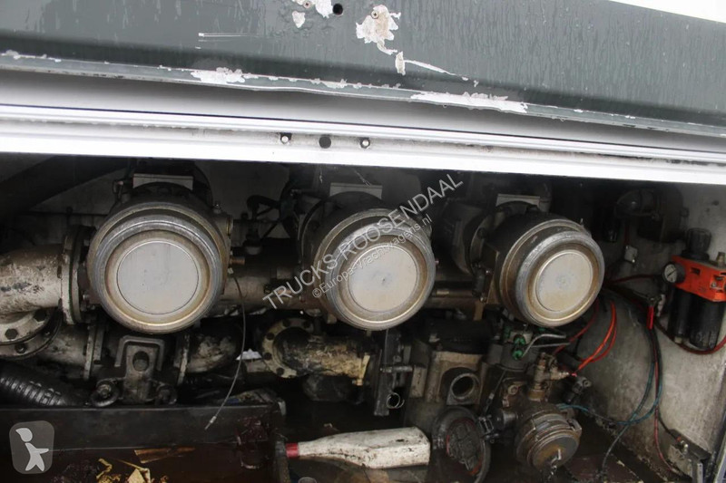 شاحنة DAF 55280 + 13.000L + 3 compartiment