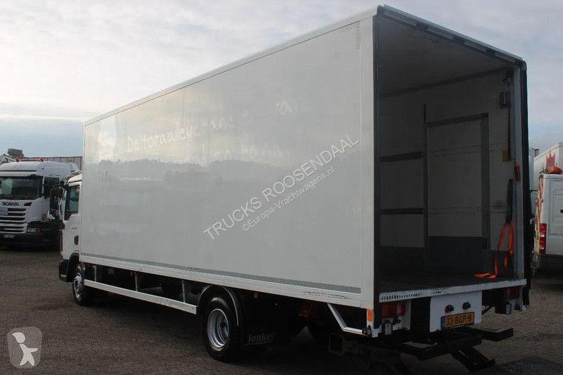 شاحنة MAN reserved 12.180 + EURO 6 + 12T