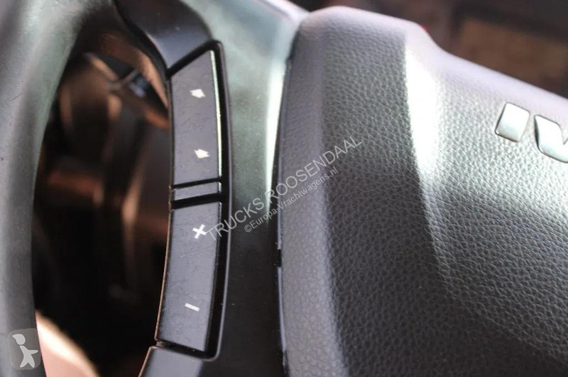 شاحنة Iveco 120E21 + Euro 6 + Dhollandia Lift +...