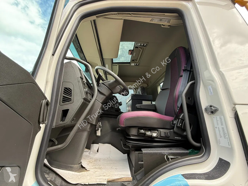 شاحنة Volvo 500 Volvo  500 8x4 Kran Hiab 658-6
