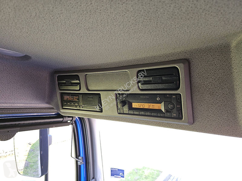 شاحنة Mercedes ATEGO 1224 AIRCO TAILLIFT