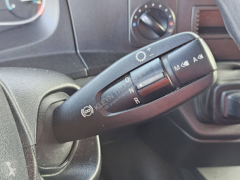 شاحنة Mercedes ATEGO AIRCO TAILLIFT